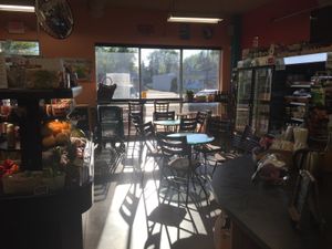 The full seating area of Henry Street's Cafe. at Health Hutt in Norton Shores