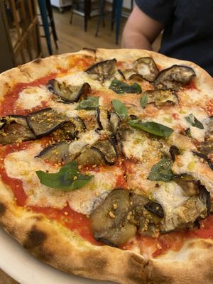 Melanzana (eggplant with tomato sauce base and fresh basil) at A GoGò Pizzabar in Mallorca