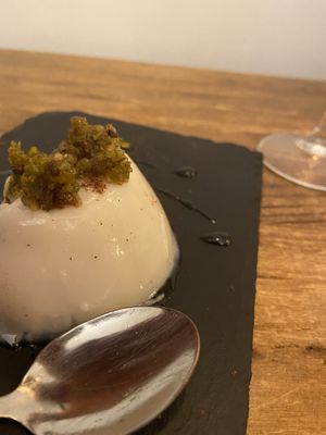 Vegan Almond desert wowwww 😱 at A GoGò Pizzabar in Mallorca