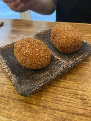 2 types of vegan suppli  at A GoGò Pizzabar in Mallorca