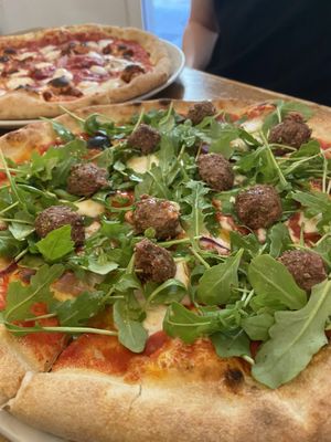 Vegan pizzas: polpetta and sa Roqueta  at A GoGò Pizzabar in Mallorca