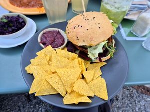 Soulburger mit veganem Bun at Tiny Soul Cafe & Deli in Kochel Am See