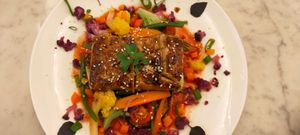 Salade de tofu et légumes at Quai10 in Charleroi