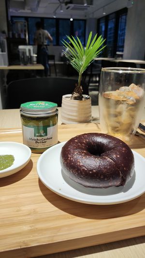Bagel with pistachio butter at Root Vegan - 本原純素 in Hong Kong Island