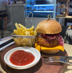 Burger at Root Vegan - 本原純素 in Hong Kong Island