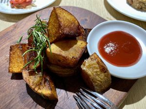 Roasted potatoes  at Root Vegan - 本原純素 in Hong Kong Island