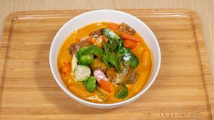 Red Curry Veggies and Tempeh with Konjac Noodle #Veganuary at Root Vegan - 本原純素 in Hong Kong Island