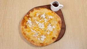 Four Cheese Pizza with Maple Syrup  #Veganuary at Root Vegan - 本原純素 in Hong Kong Island