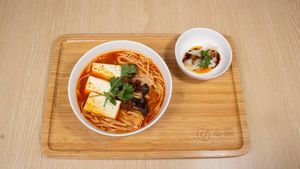 Dan Dan Noodle (Lunch) #Veganuary at Root Vegan - 本原純素 in Hong Kong Island