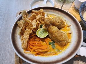 Thai curry noodles with chicken drumsticks at Root Vegan - 本原純素 in Hong Kong Island