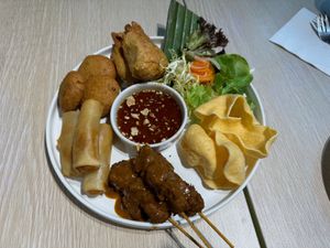 Thai appetizer platter at Root Vegan - 本原純素 in Hong Kong Island