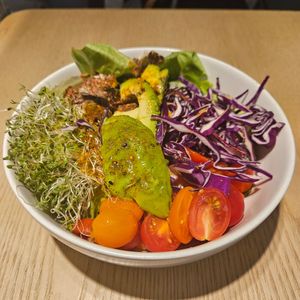 Rainbow Avocado Salad Bowl at Root Vegan - 本原純素 in Hong Kong Island