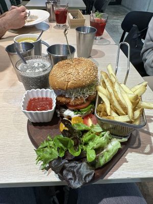 Burger with „Pork"  at Root Vegan - 本原純素 in Hong Kong Island
