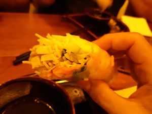 Rouleau de printemps Vegan at Que Toi in Langon