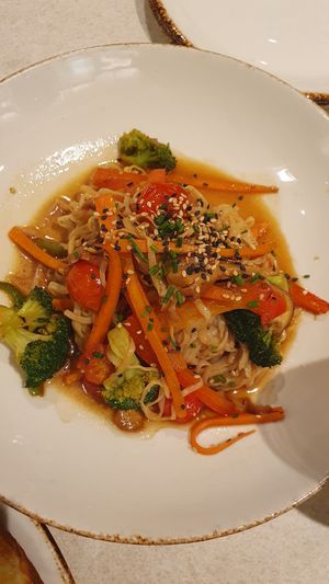 KONJAC AL WOK- Con verduras y setas shiitake al wok. *Vegano #Veganuary at Naked and Sated - Maestro Victoria in Madrid