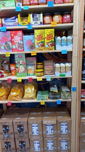 snacks und kochsachen at The Plant Solution in Duisburg