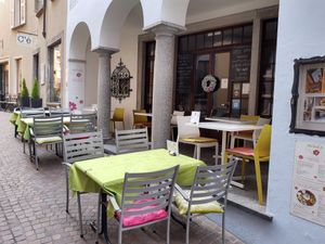 Outdoor seating at Govinda in Locarno