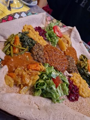 Vegan plate for 2 (51,- ch) at Little Ethiopia in Geneva