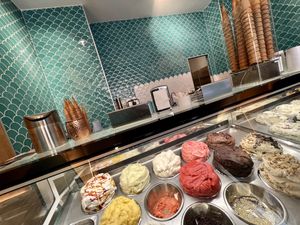 all vegan in this pic 🤩  at Katchi Ice Cream - Hackescher Markt in Berlin