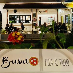 Outside at Buono - La Pizza Al Taglio in Quarteira