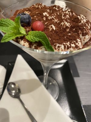 Tiramisù vegano  at I Partenopei in Brescia