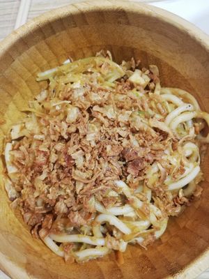 Onion topping at Wokantine in Paris