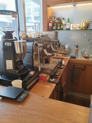 good coffee set up at Perlen - 펠른 in Seoul