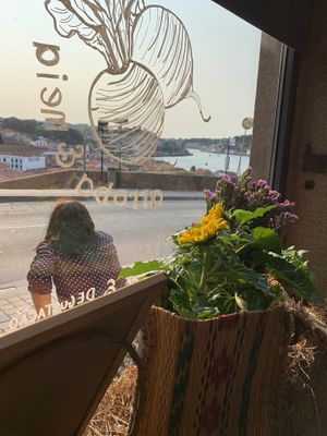 Montra arroba e meia e o por do sol at Arroba e Meia in Vila Nova De Gaia