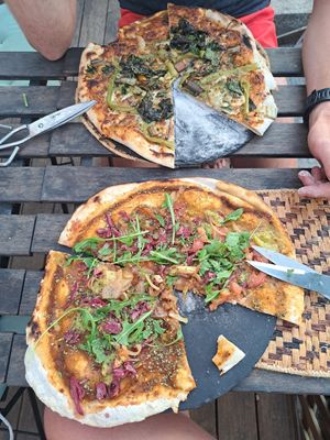Above: pizza especial. Under: pizza veggie (without cheese) at Aldea Coop in Sintra