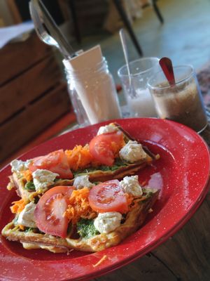 Herzhafte Waffeln at Roots in Aljezur