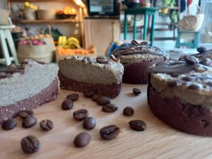 Vegan & Gluten-Free coffee cheesecake at Roots in Aljezur