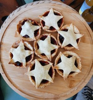Mince pies 😋 at Roots in Aljezur