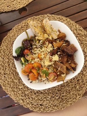  at 8100 Café in Loule