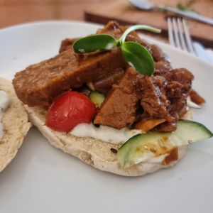  at 8100 Café in Loule