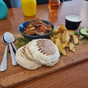  at 8100 Café in Loule