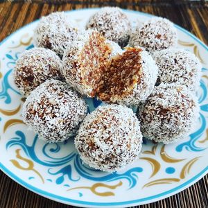 Delicious vegan energy balls at Coco's Cuisine in Geneva