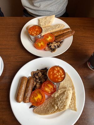 Veggie breakfast with vegan sausages at Café Mocha in Kenmare
