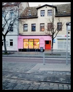 A beacon of pink at JUICY in Halle