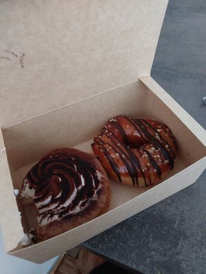 Tiramisu und Crème brûlée at JUICY in Halle