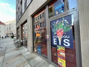 outside  at Rond & Heerlijk - Dutch Pancake House in Dresden