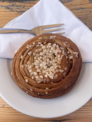 Cinnamon bun  at Noordertuin in Utrecht