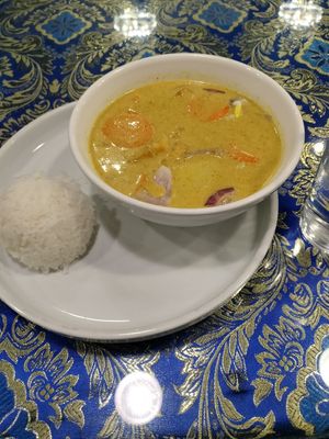 Vegan yellow curry at Elephant Thai in Colorado Springs