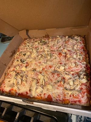 Sicilian with mushrooms at Basilico's Pizzeria in Dickson City