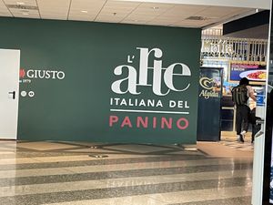 Cafe at Gate B55 at MXP - L' arte Italiana del Panino - T1 in Ferno