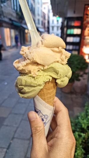 Pistache e nocciola at Gelato Fantasy - San Giovanni in Venice