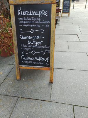 Saisongerichte at Aha Cafe in Dresden