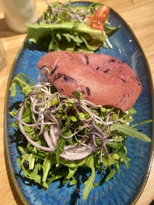 Purple bagel with hummus  at Bibliotheek Oosterschelde in Goes
