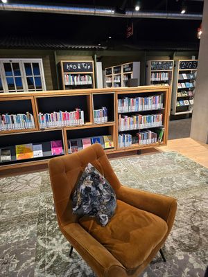 Library - plenty cosy corners to sit at Bibliotheek Oosterschelde in Goes