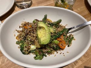 Teriyaki Quinoa Bowl
Broccoli, rainbow carrot, bok choy, green bean, snap pea, mushroom, brown rice, avocado, toasted sesame   at True Food Kitchen in Annapolis
