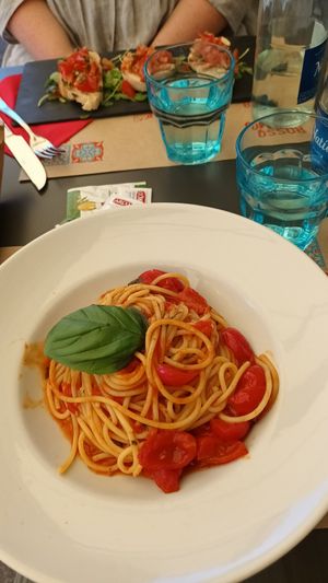 Spagetthi at Rossopomodoro - Naviglio Grande in Milan